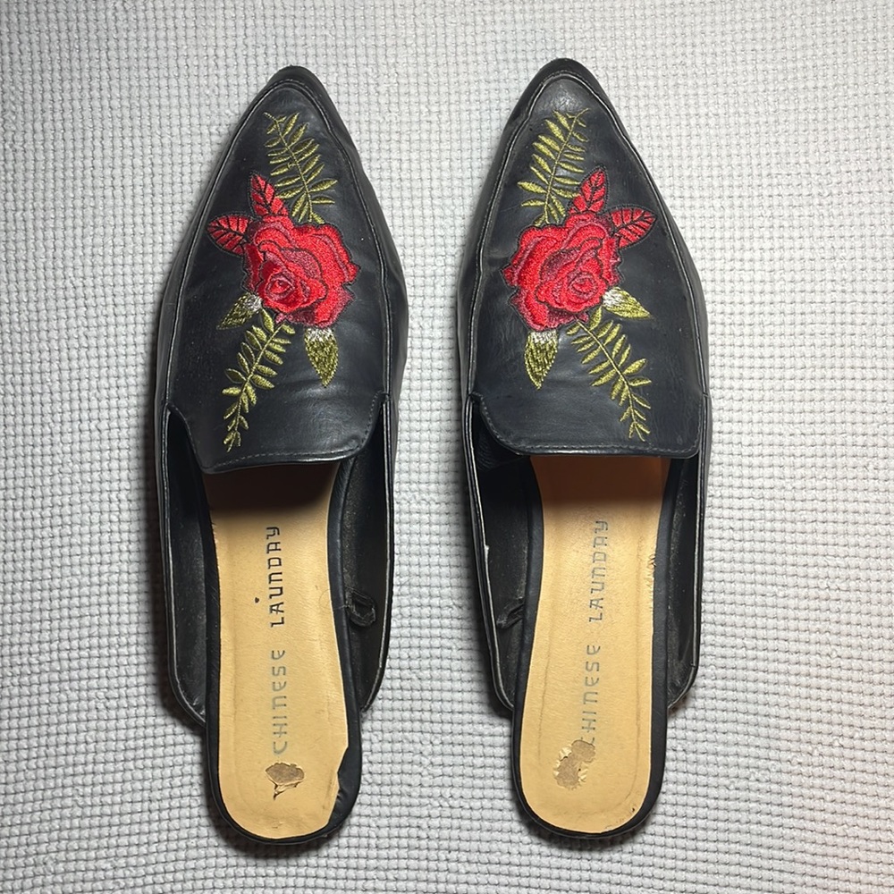 Chinese Laundry Mules - Picture 2 of 11